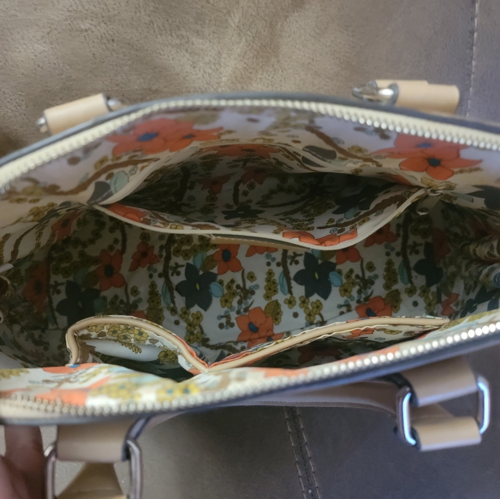 Hand bag